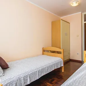 https://bella-vista-apartman.in-istria.net